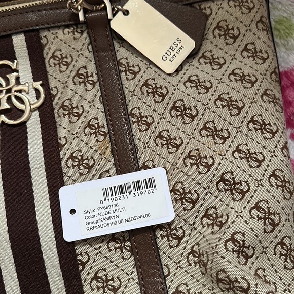 Vintage Guess shoulder Bag - Picture 7 of 7